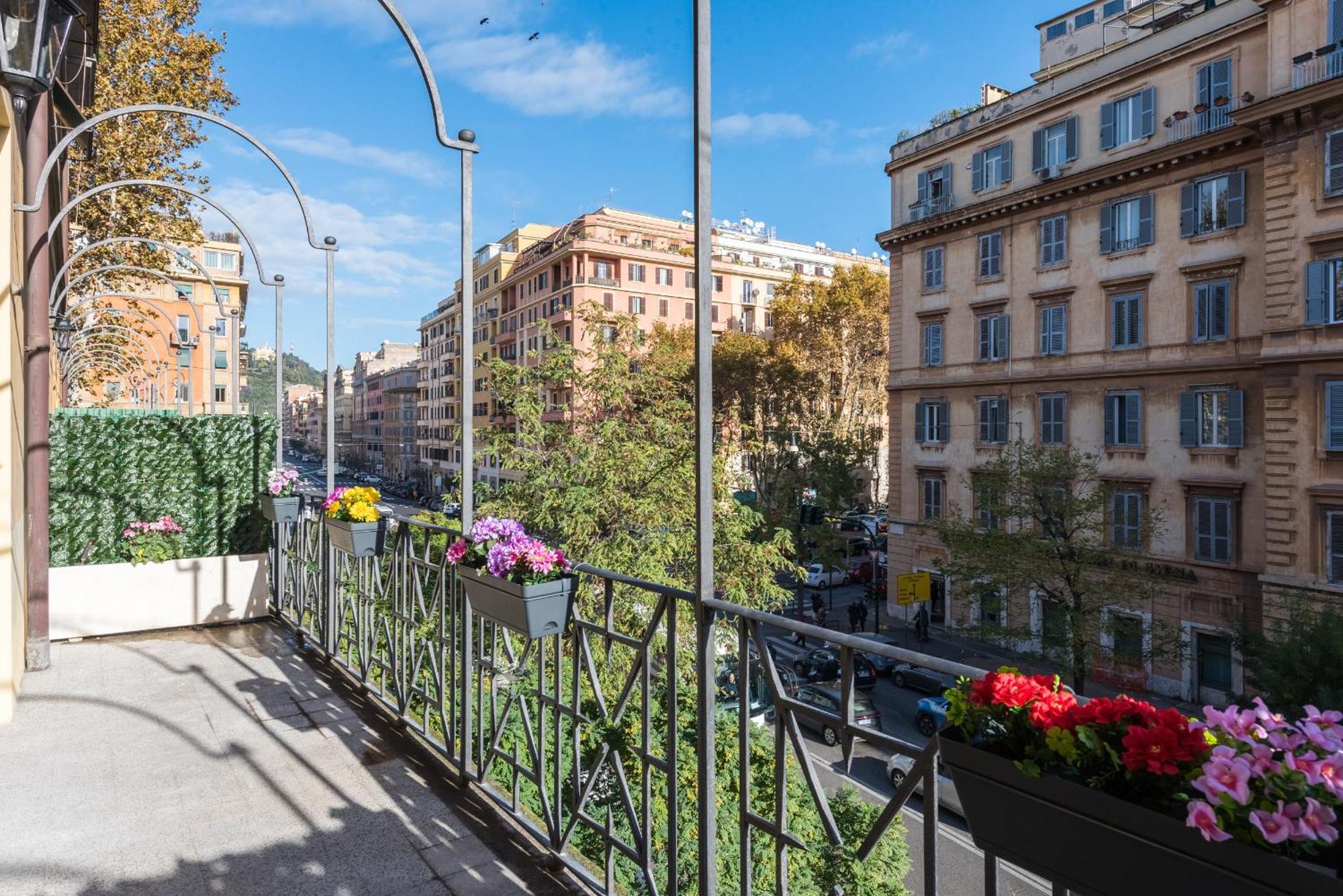 Vatican Home With Balcony Rom Exterior foto